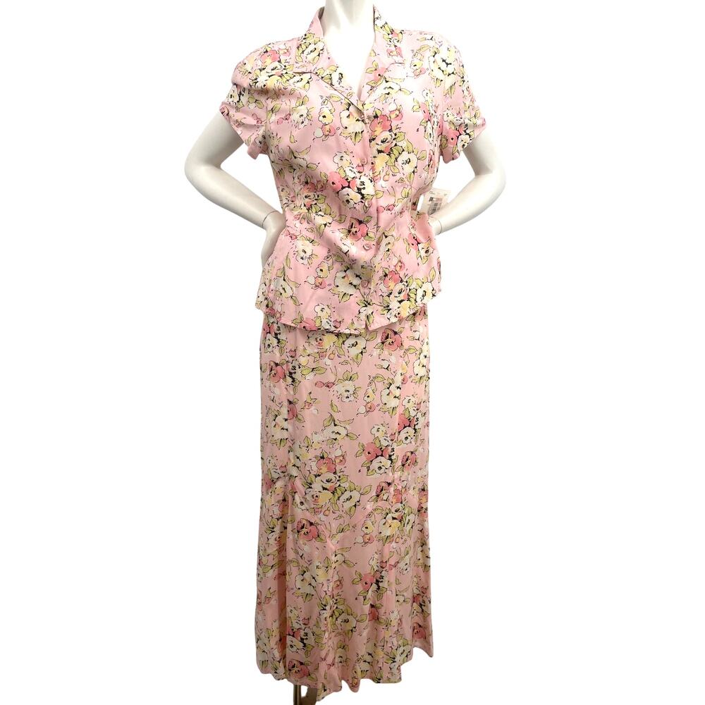 Emma James By Liz Claiborne Womens NWT 2PC  Pink Floral Skirt & Button Top S 12